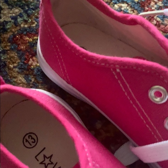 PINK SHOES - Picture 2 of 3